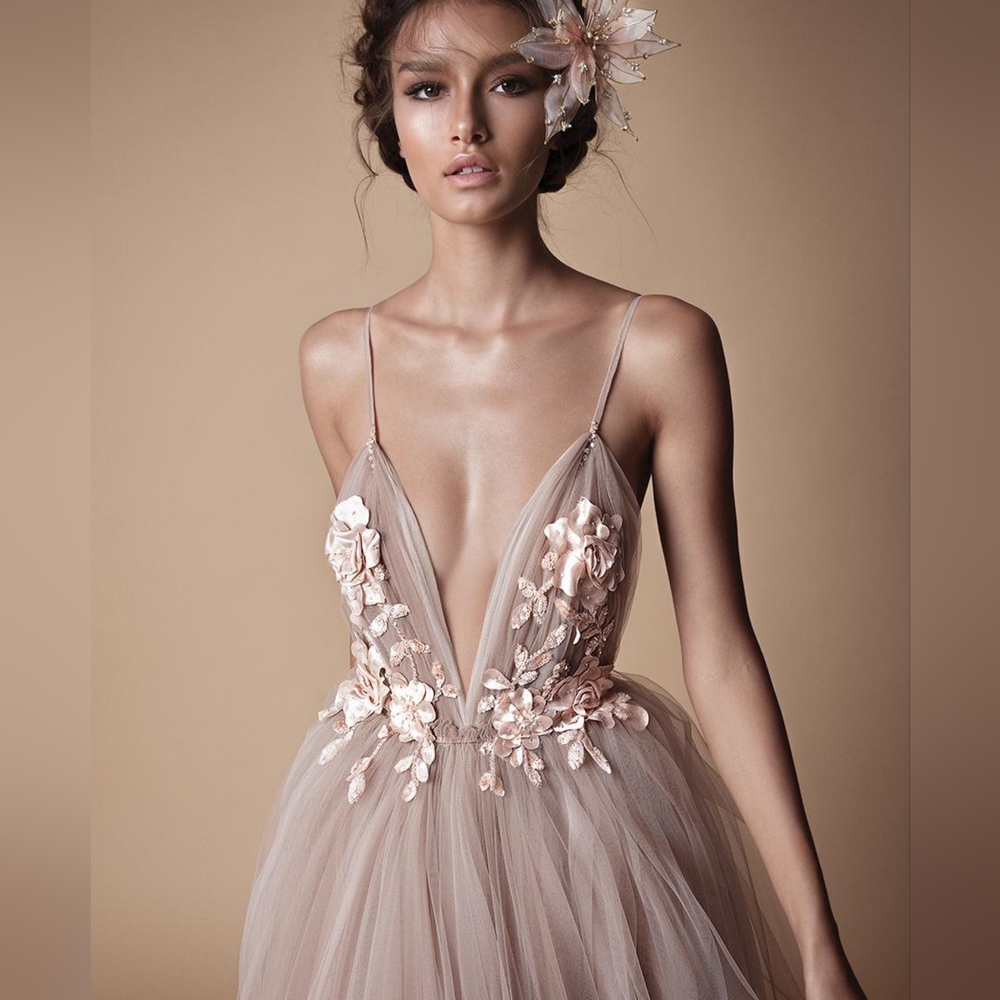 Sexy Tulle Long Evening Dress 2025 New Arrival Backless Court Train Flowers - Picture 4 of 6